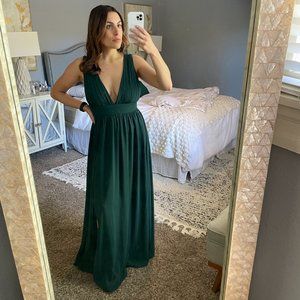 Lulu’s Heavenly hues forest green maxi dress.Small